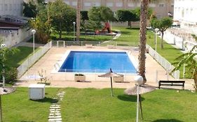 Happy Holiday Home! 2 Pools - Walk To Town & Beach